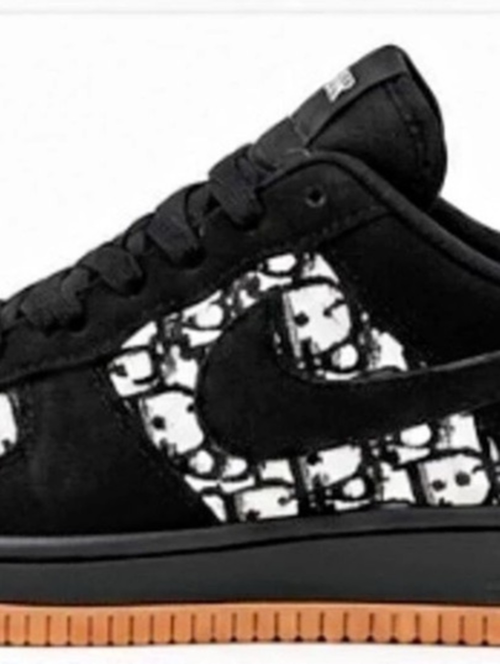 Nike Black & White Sneakers